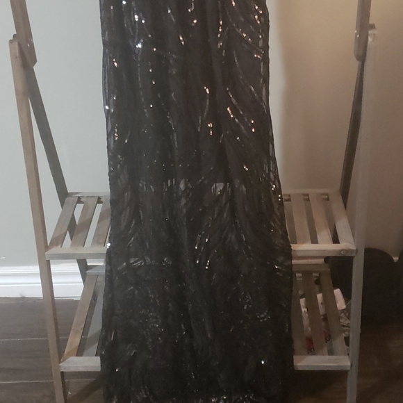 Cherished sequin dress - Picture 8 of 9